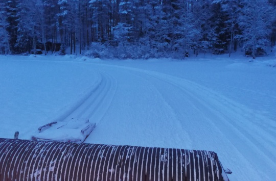 Järvellä luistelubaana