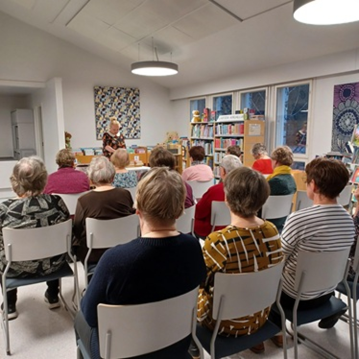 Kirjavinkkaus aikuisille.