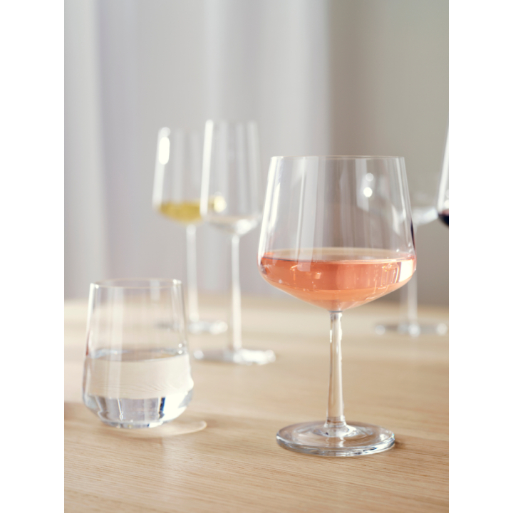 Essence viini- ja juomalasi 4 kpl pakkaukset -50%.