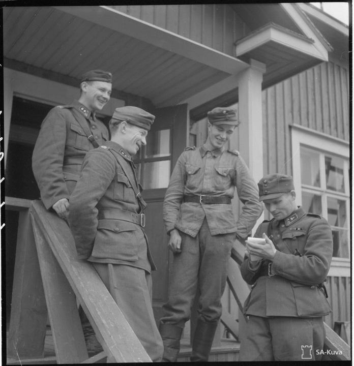 SA-kuva: SAU:n kenttävartio 1943.