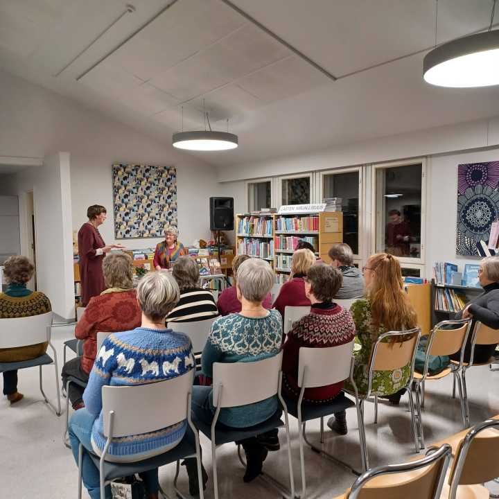 Tuulikki Rauman kirjan julkistamistilaisuus.