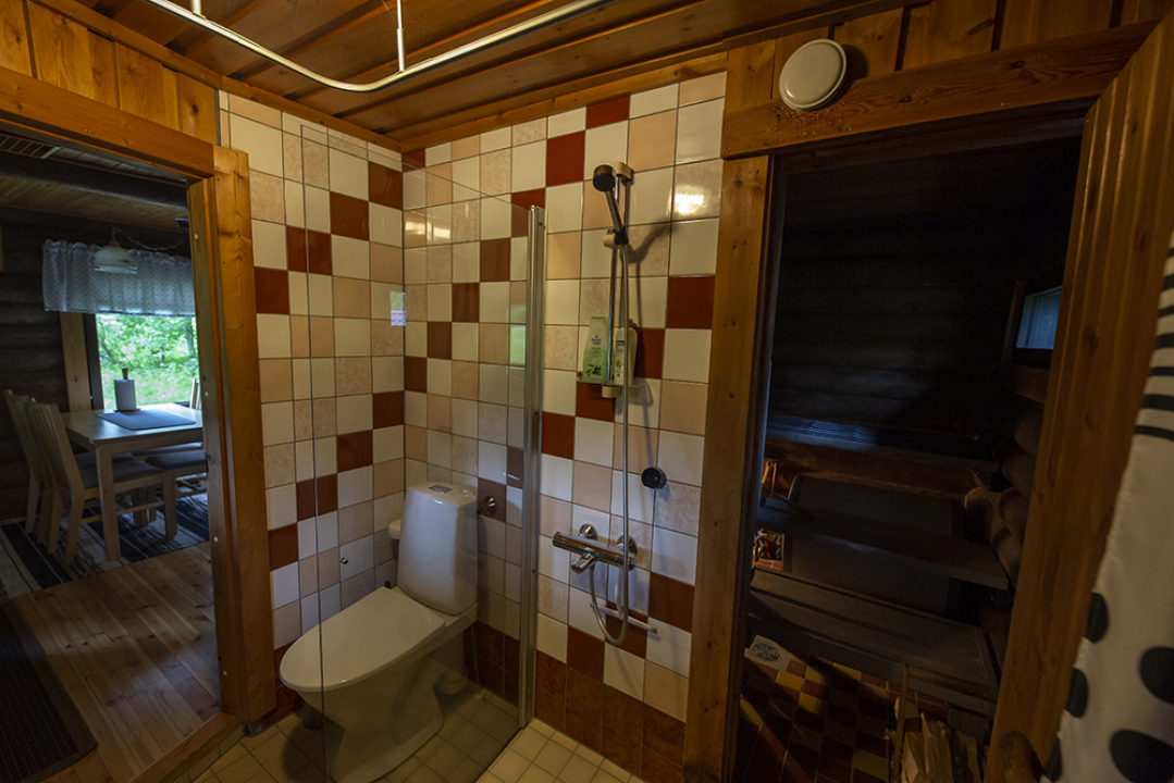 sahapakan rantamökki sauna.