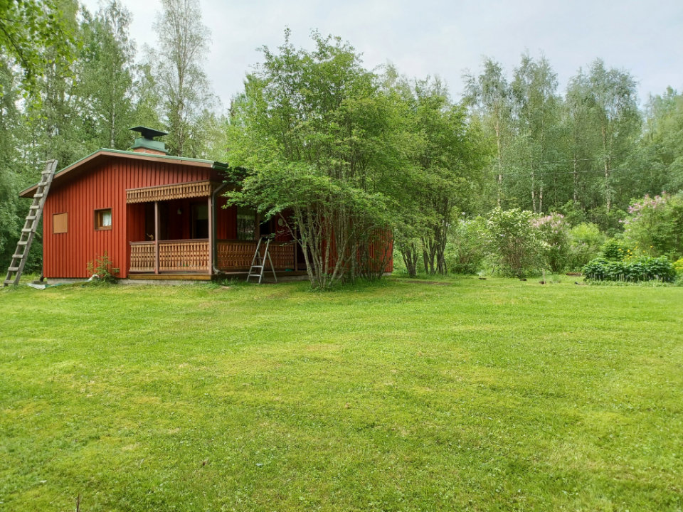 Huvila edestä