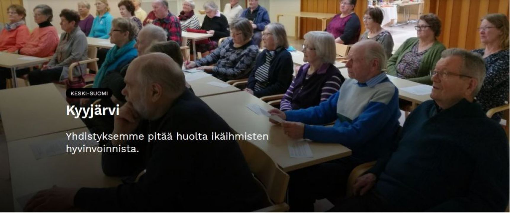 Kuvassa Kyyjärven eläkeliiton kokouksen henkilöitä