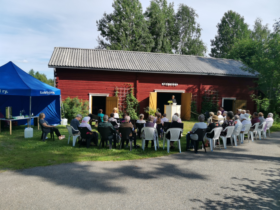 Luontokirkko Kotiseutumuseolla