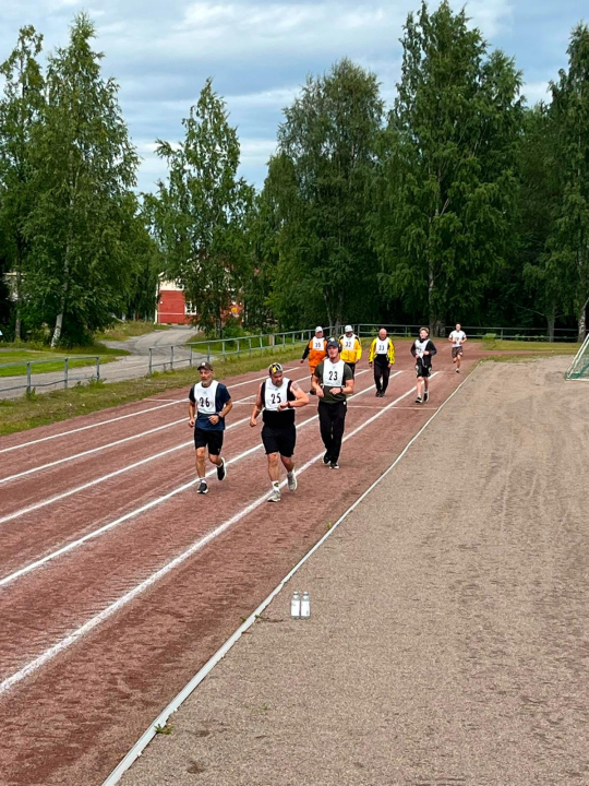 Kiertäjät hyväntuulisella energialla 