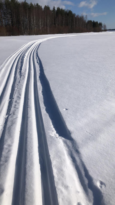 latu järvellä