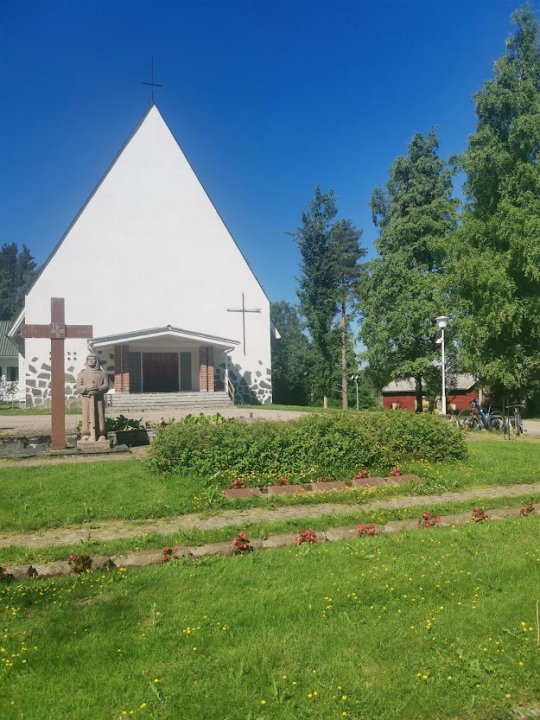 sankarihautausmaa ja kirkko